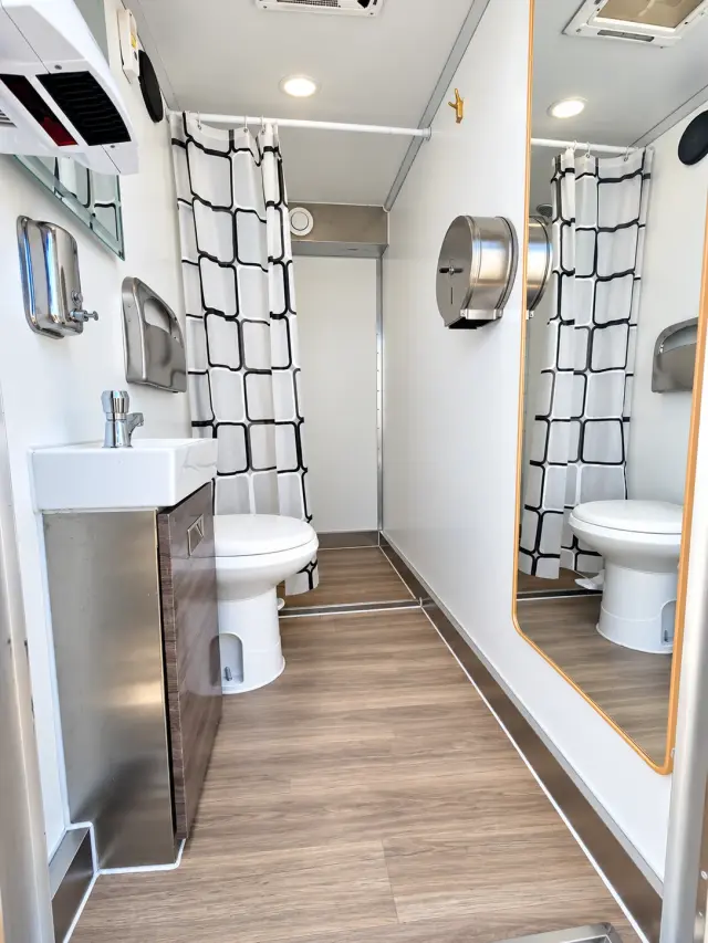 13ft Shower-Restroom Combination Trailer (3 Stalls) additional view
