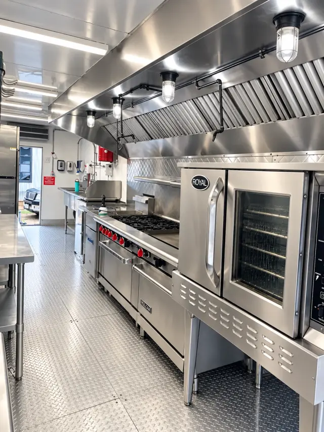 28ft Mobile Kitchen additional view