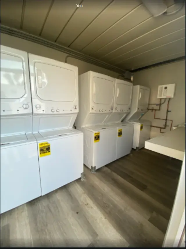 20ft Laundry Container additional view