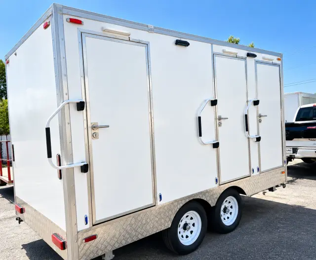 13ft Shower-Restroom Combination Trailer (3 Stalls) additional view